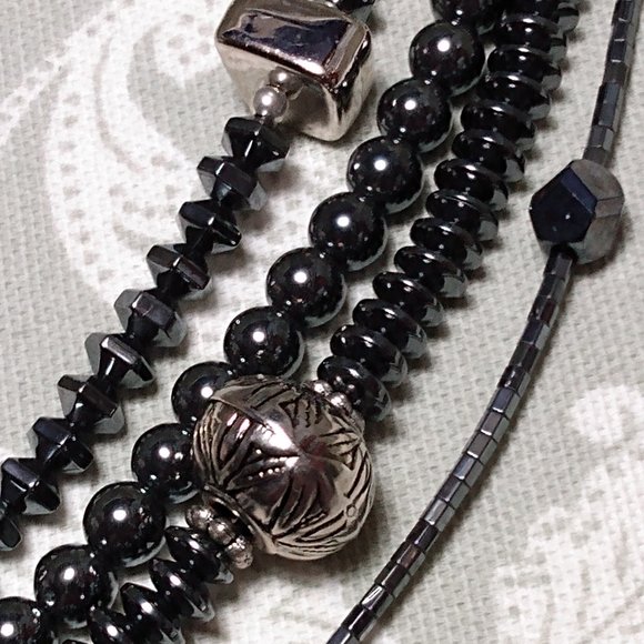 Hematite Necklace & Earrings Set - Picture 6 of 11